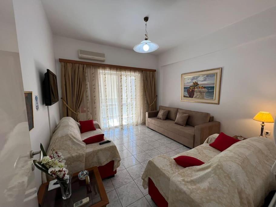 Local Apt Near City Lights 2 Heraklion  ภายนอก รูปภาพ